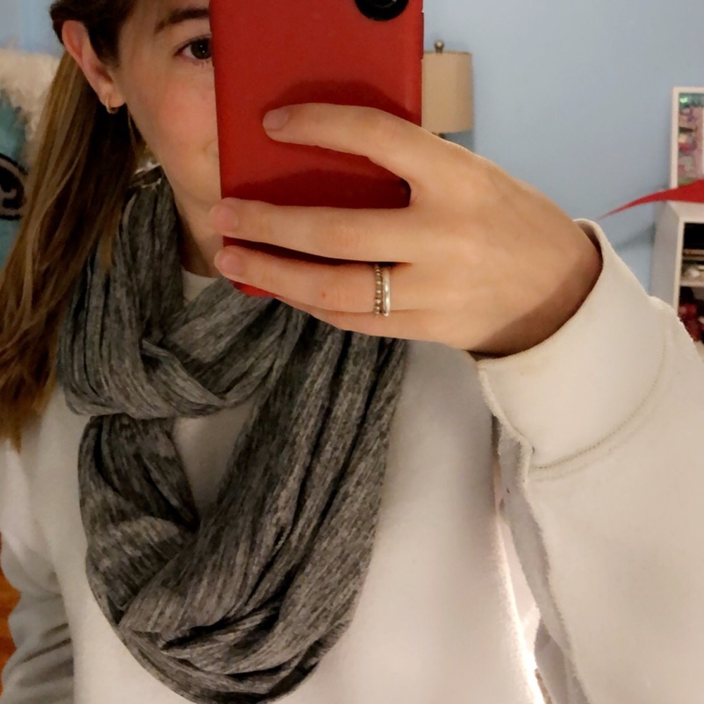Layer8 athletic scarf